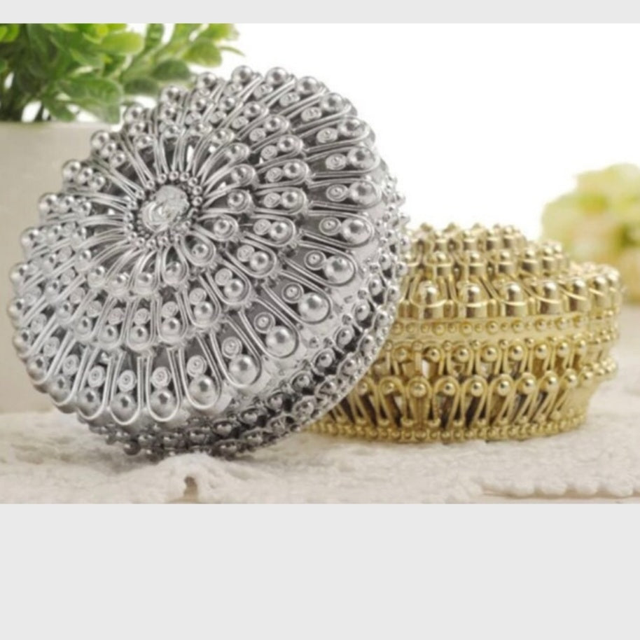 Round Wedding Favor Boxes, Luxury Gold Favor Boxes, Engagement, Nikkah, Mehndi, Eid, Gift, Diwali, Christmas, Birthday Favor Boxes, Decorations UK