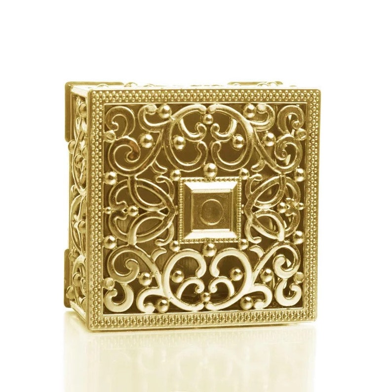Square Wedding Favor Boxes, Luxury Gold Favor Boxes, Engagement, Nikkah, Mehndi, Eid, Gift, Diwali, Christmas, Birthday Favor Boxes, Decorations UK