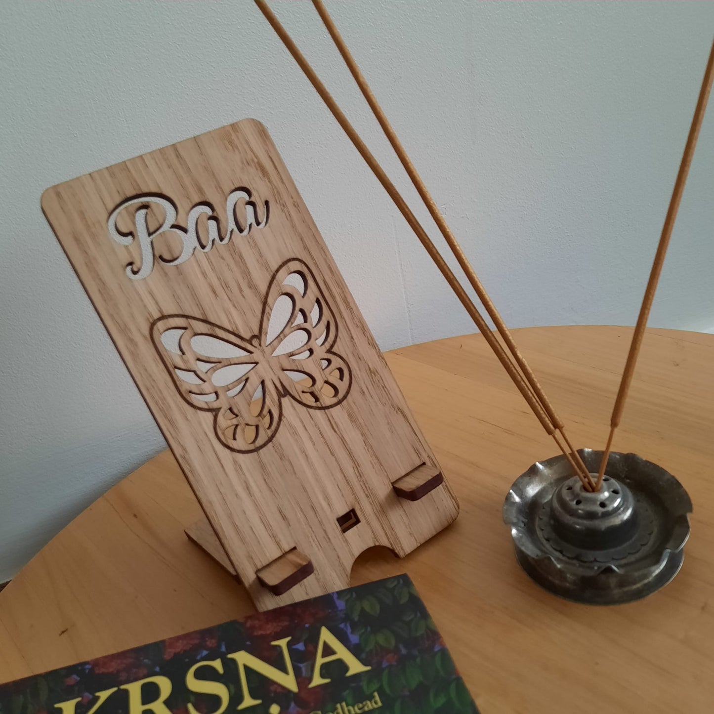Indian Gift For Dada, Baa, Nana, Nani and Ma. Wooden Phone Holder Mobile Stand.